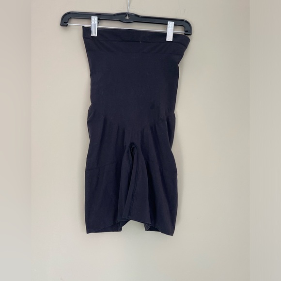 SPANX Other - SPANX Oncore High Waisted Mid Thigh Short Sculpt Very Black 1X
